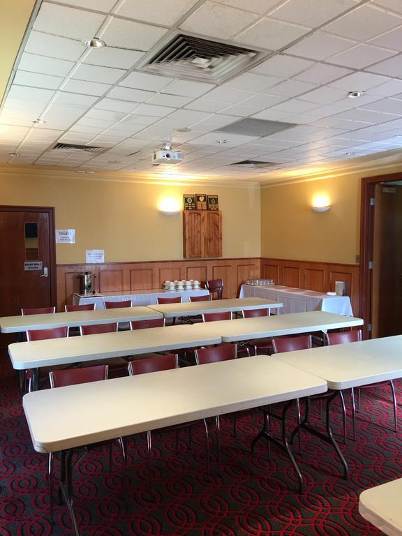 Club Laverton Buitenkant foto